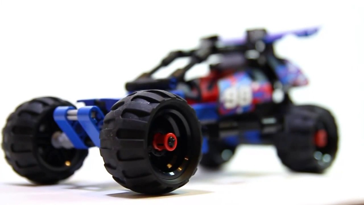 Lego Technic 42010 Off-Road Racer Build & Review