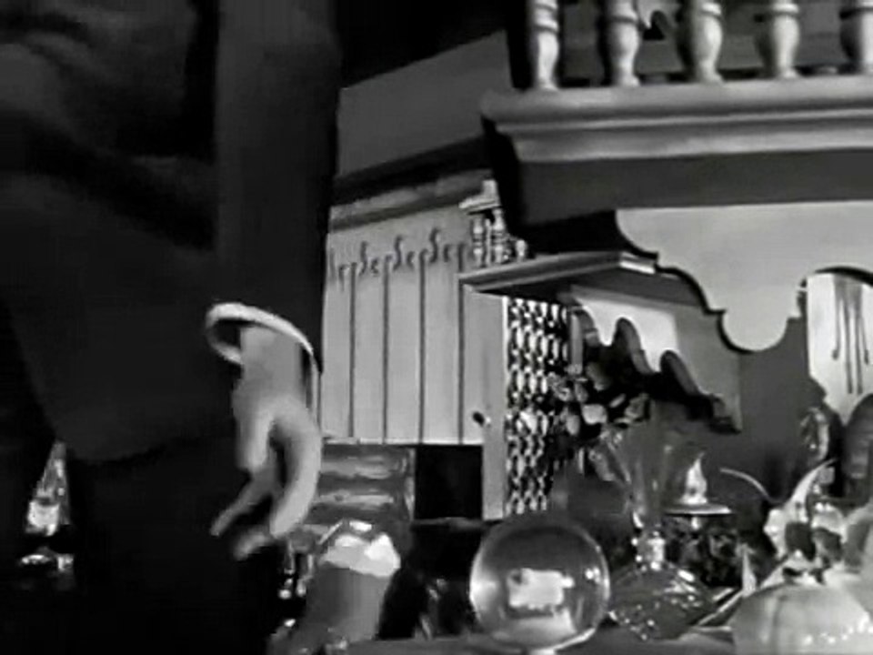Citizen Kane: Room Fixing Scene