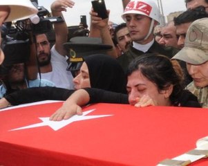 Şehit Uzman Çavuş'u Son Yolculuğuna 4 Bin Kişi Uğurladı