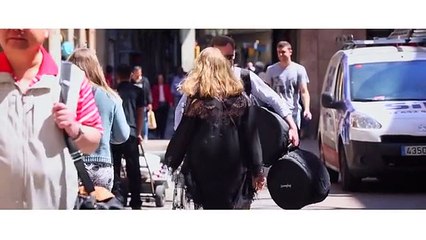 Découvrez la nouvelle batterie en carton au poids plume créée par une start-up parisienne