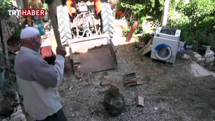 96 yaşında top peşinde koşuyor