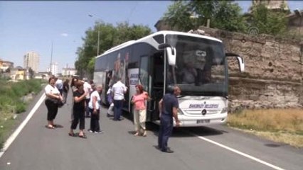 Surp Krikor Lusavoriç Kilisesi'nde Ayin