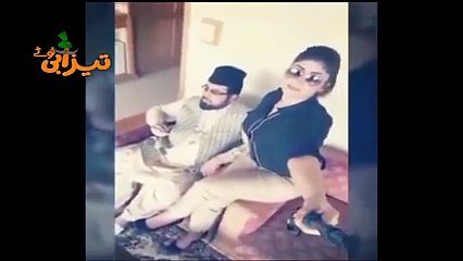 Mufti Abdul Qavi flirts with Qandeel bloch comedy