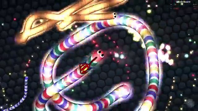 Slither.io BORDER HACK TRAPPING TRICK Superman Skin BEST TROLLING MOMENTS