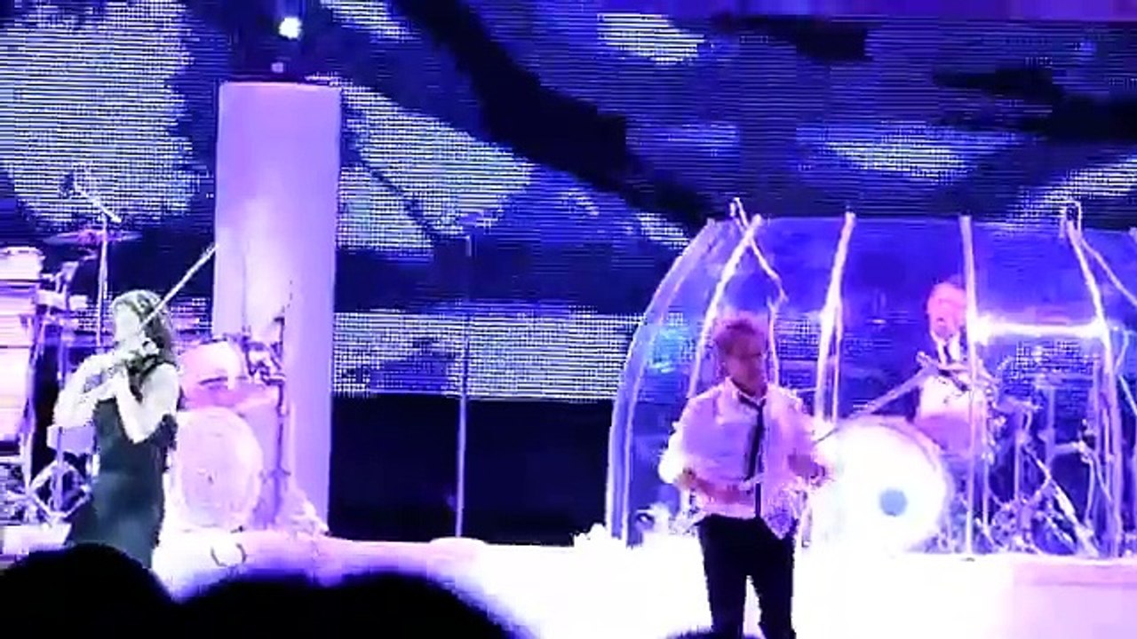 Rod Stewart - You Wear It Well Belfast 15 May 2010