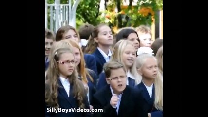 Boy Loosed Control On favourite song