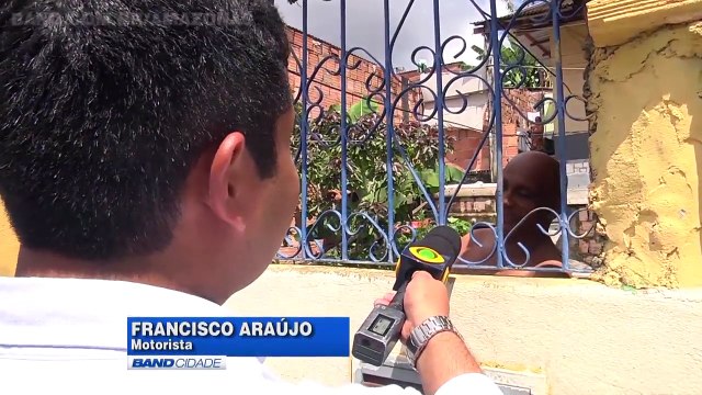 Falha deixa 26 bairros sem água e moradores dependem de carros-pipa