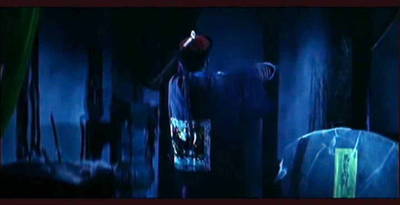 Close Encounters Of The Spooky Kind - Scene 2