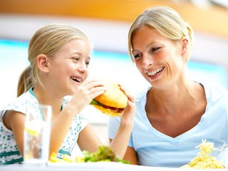 3 Transforming Fast Food Trends to Look Out For