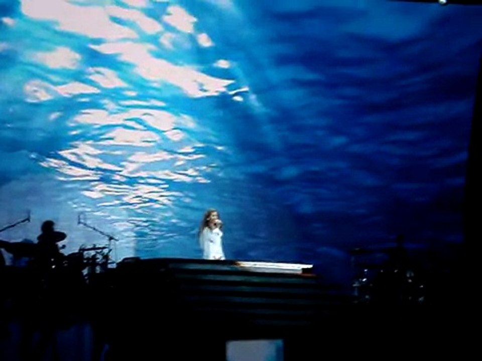 Smash Into You - Beyonce Live The o2 Dublin 25-5-09