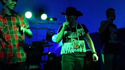 TOLEDO MUSICAL BANDA SHOW CAMARO AMARELO PIRASSNUNGA 19 JAN 2013 BUFFET NADEJE