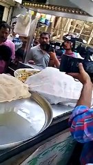 Amjad Sabri sb khud Dahi Bare(chaat) sold for Donation.