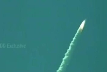 Uzaya bir defada 20 uydu taşıyarak rekor kırdı