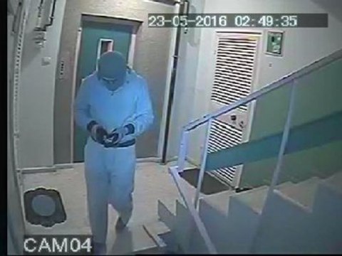 Çıplak Ayakla Hırsızlık