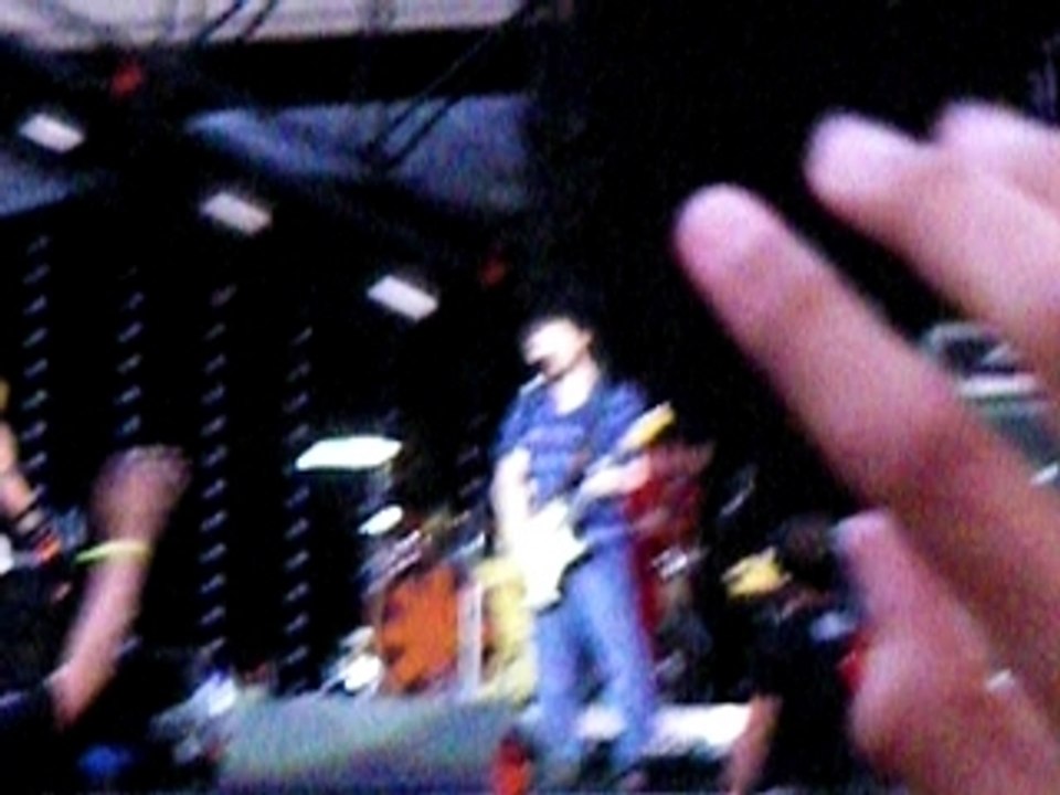 RHCP 6/7/2007 : SOS chanson solo de John Frusciante