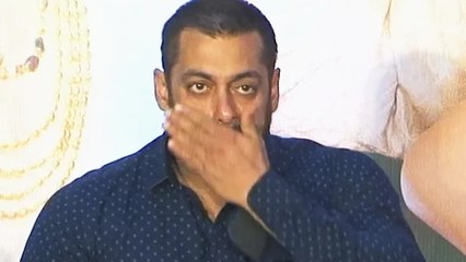 When Salman Khan PEED In Front Of Lady Reporter For Revenge