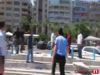 İzmir'de palalı, taşlı, sopalı esnaf-zapıta kavgası