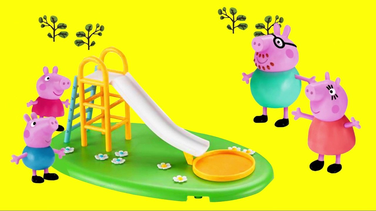 Свинка Пеппа, Джордж игрушки катаются на горке! Peppa Pig, George toys and hill for kids!