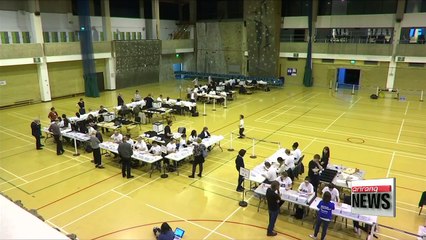 Britons vote for Brexit