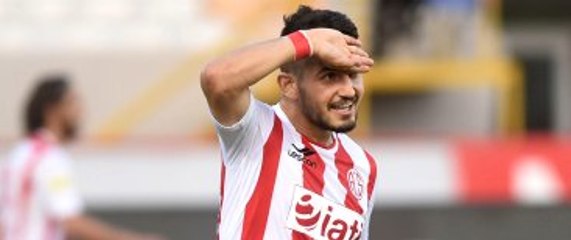 Galatasaray, Antalyaspor'dan Emrah Başsan'ı Transfer Etti