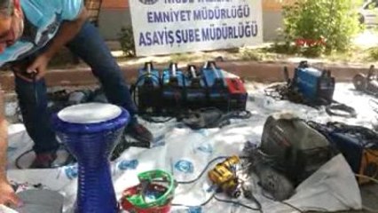 Niğde - Kaza Yapınca Yakalanan Hırsızların Çaldıkları Sahiplerine Teslim Edildi