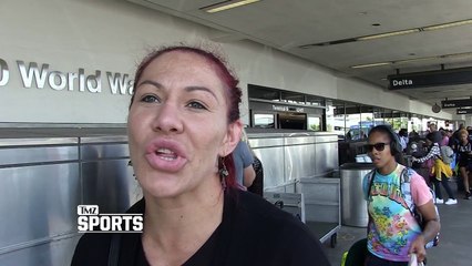 Cris Cyborg diz que "mataria" Ronda Rousey no rinque