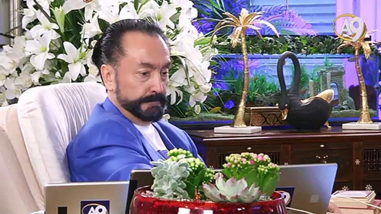 Münafık kendini haşa Allah'tan büyük görür Tevrat'taki bozuk olan ifadeler de münafıkların etkisiyle eklenmiştir.