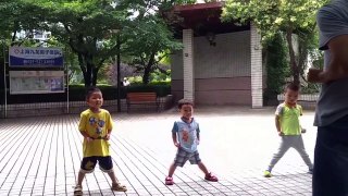 Tristand and Theo - Shanghai Kids having Kung-Fu class 2015-06-22