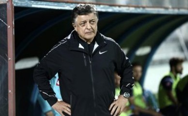 Yılmaz Vural, Fatih Terim'e Destek Verip Aziz Yıldırım'ı Eleştirdi