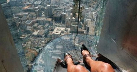 300 Metre Yükseklikteki Cam Kaydırak Los Angeles'ta Açılış Yaptı