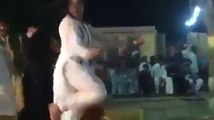 watch to sexy dance in mujra  shemales akho sakhio allah sain