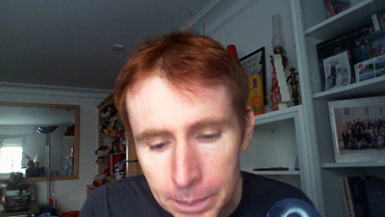 Wiwi égratigne "la chanson optimiste" de Jean Guidoni