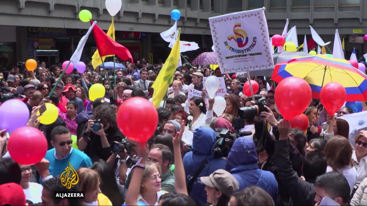 Colombians welcome ceasefire with FARC rebels