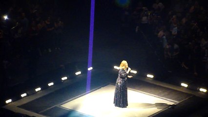 Hello  - Adele - Paris - 10 juin 2016