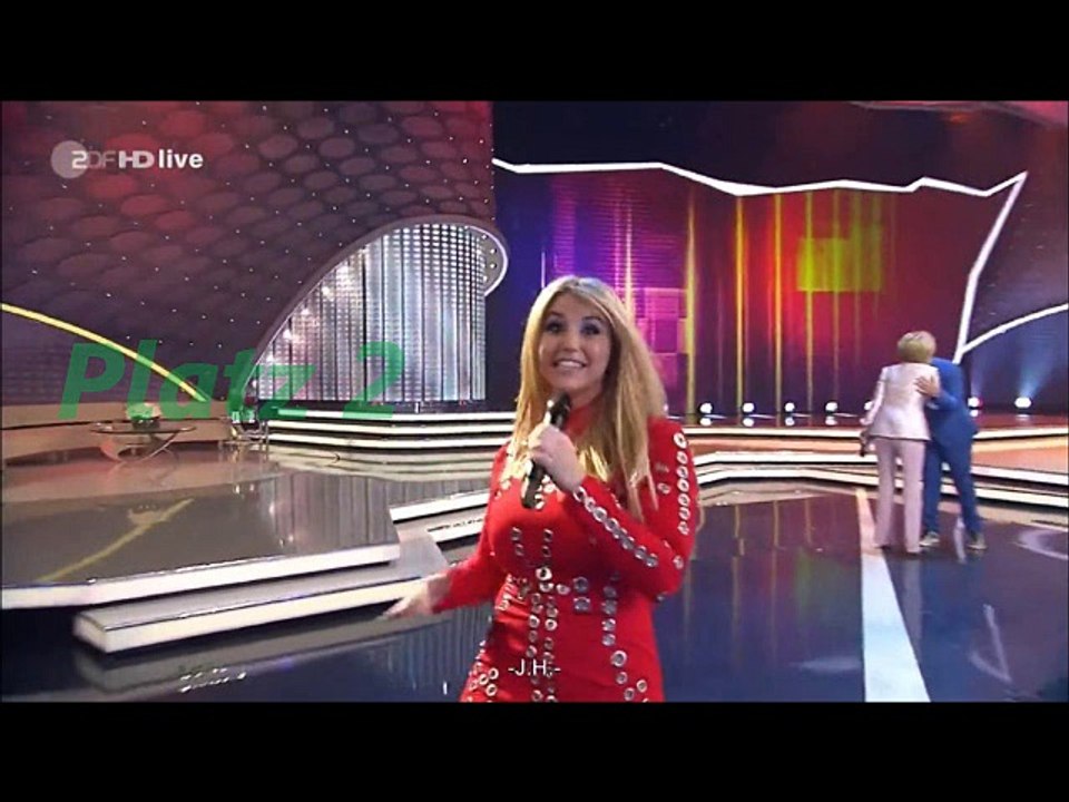 Top 12 der Outfits von Beatrice Egli