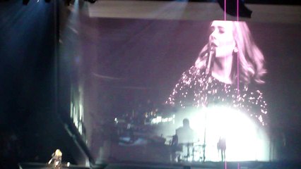 Water Unter The Bridge - Adele - Paris - 10 juin 2016