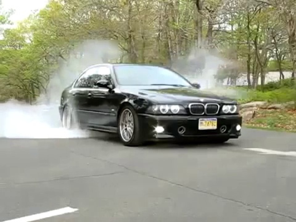 BMW E39 M5 BURNOUT