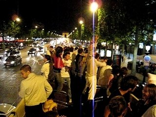 Arrivée CHAMPS ELYSEES