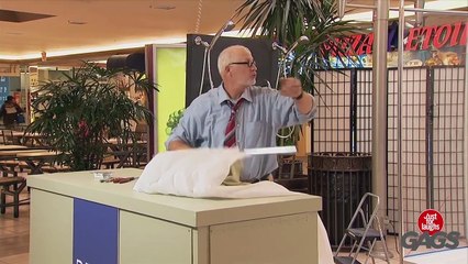 Sexy Lady Showers in Mall Prank