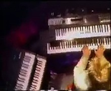 Rick Wakeman s awesome piano solo