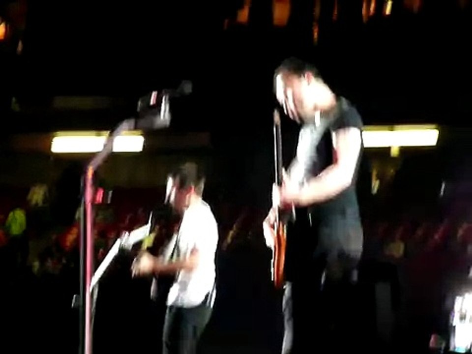 Muse live @ Giants Stadium, NJ - Sept 24, 2009 - Uprising & Starlight