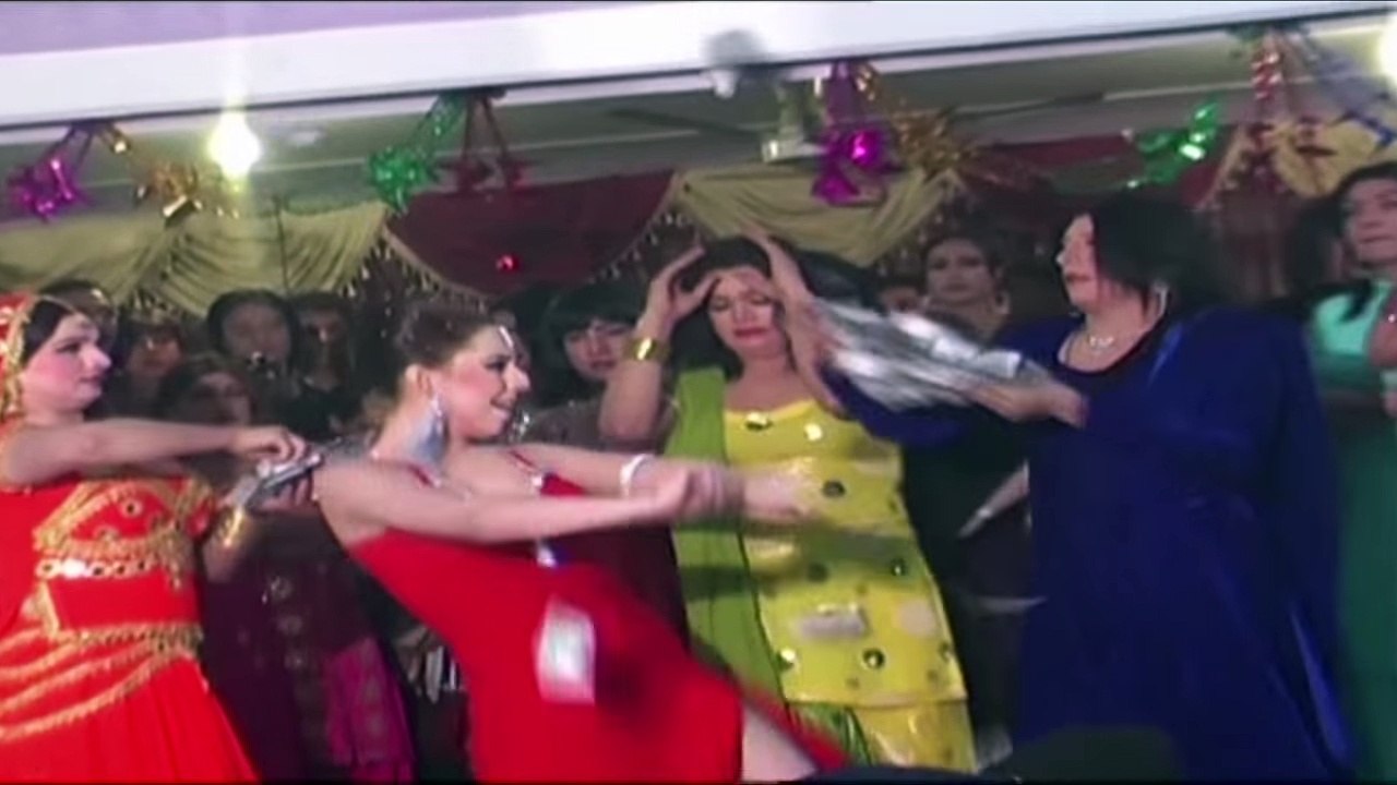 ROOPI BOLLYWOOD WEDDING MUJRA 2015 -