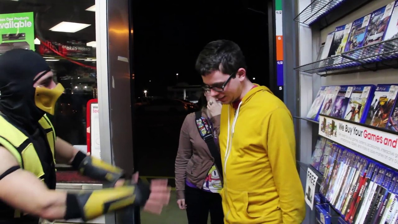 Mortal Kombat Vs GameStop (Trolling MKX Release)