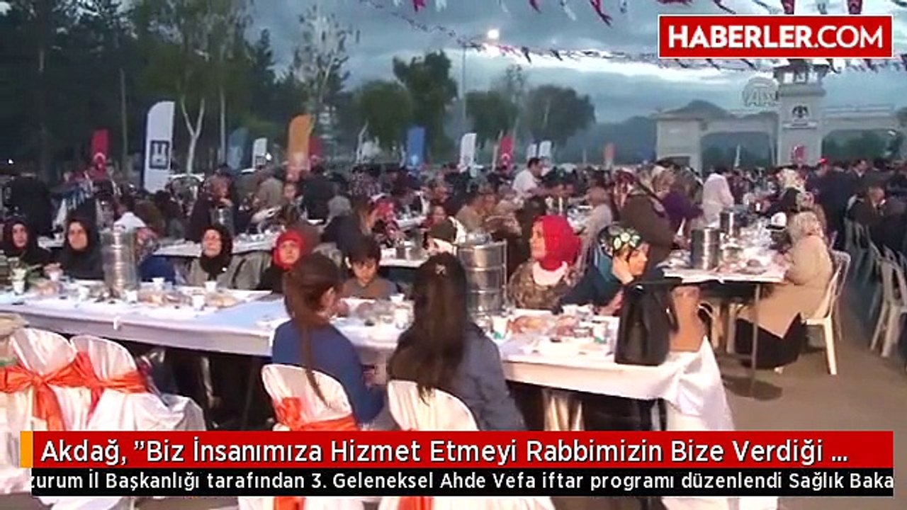 Akdağ, "Biz İnsanımıza Hizmet Etmeyi Rabbimizin Bize Verdiği En Büyük Nimet Olarak Görüyoruz
