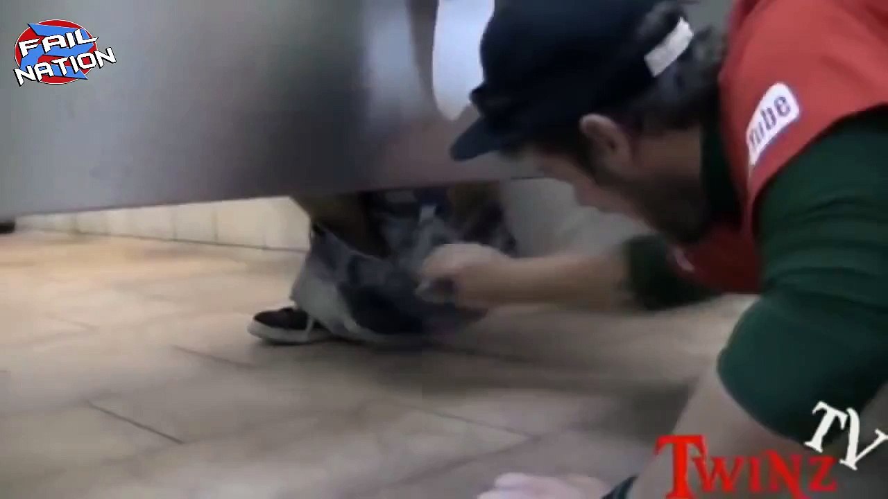 TOP 10 TOILET PRANKS! (PRANKS GONE WRONG NOVEMBER 2015) Prank Compilation!