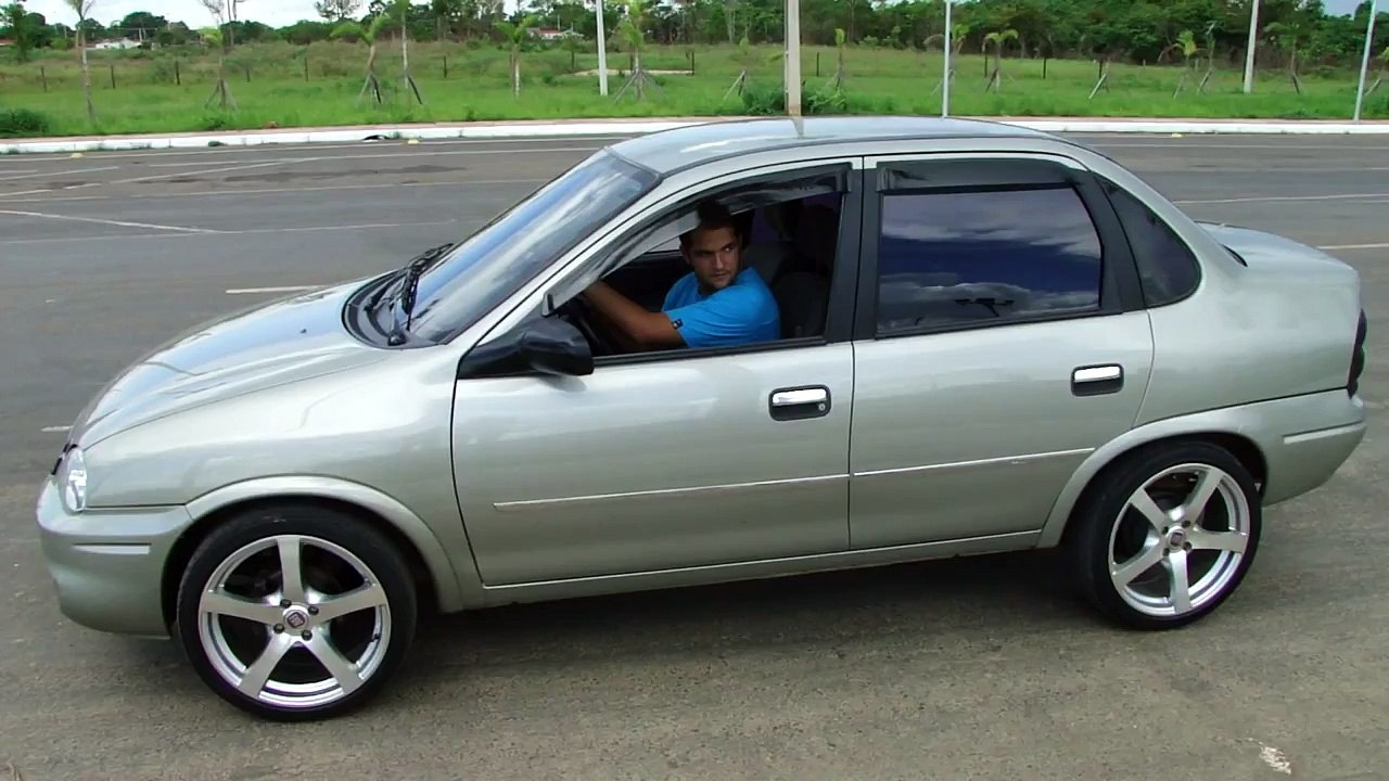 Corsa Classic com Aro 17
