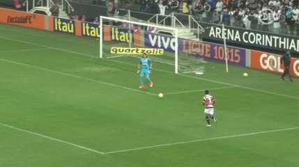 Falhou de novo! Cássio erra saída de bola e entrega gol para o Santa Cruz