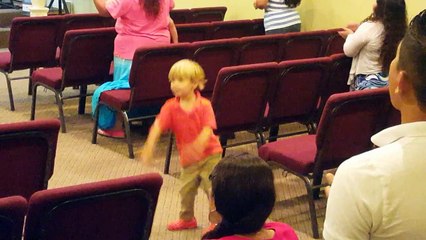 Niño Danzando ''El Poderoso De Israel y Remolineando'' 06242016, Iglesia de Dios Pentecostal.