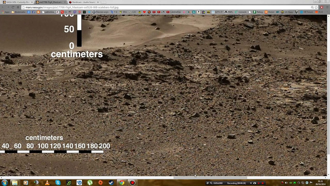 Mars Curiosity Rover NASA Image [2014 1 28]. Strange objects.