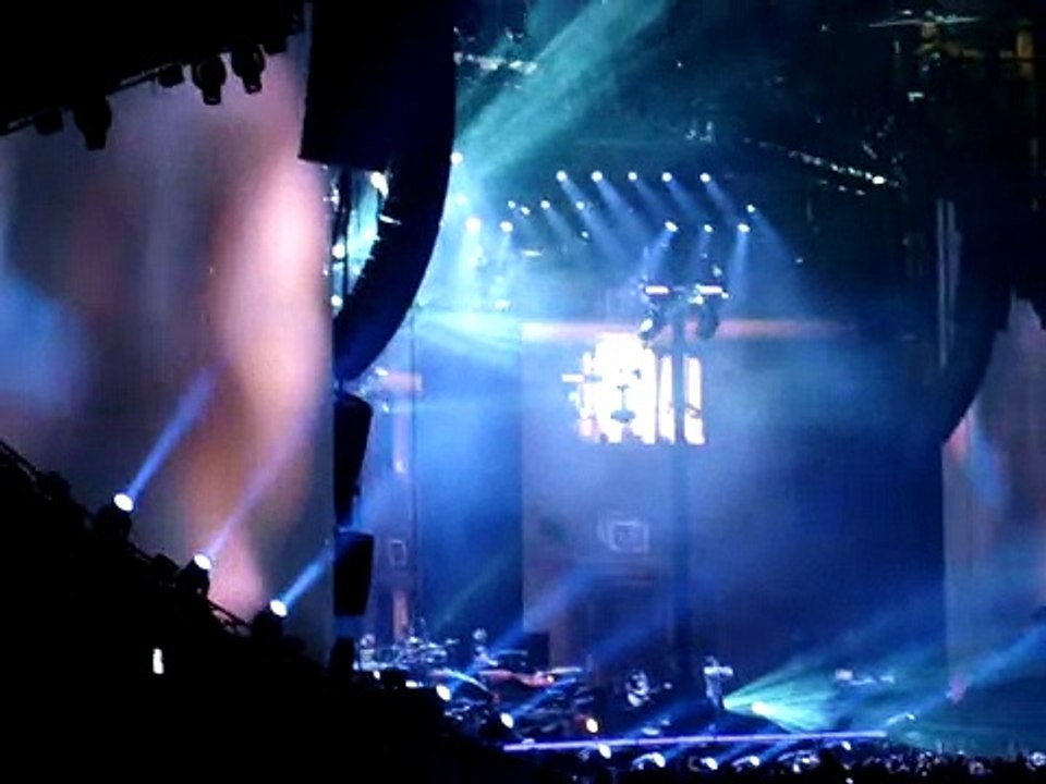 B.O.B and Eminem Live Yankee Stadium - Airplanes 9-13-10